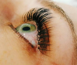 side view of eyelash extensions